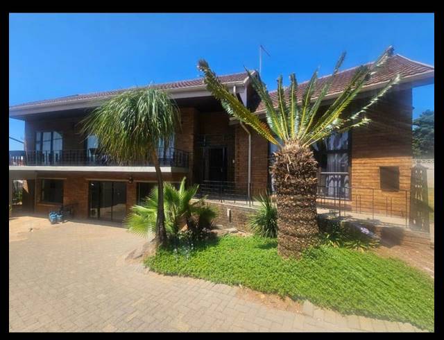 5 BEDROOM HOUSE FOR SALE IN ALBEMARLE